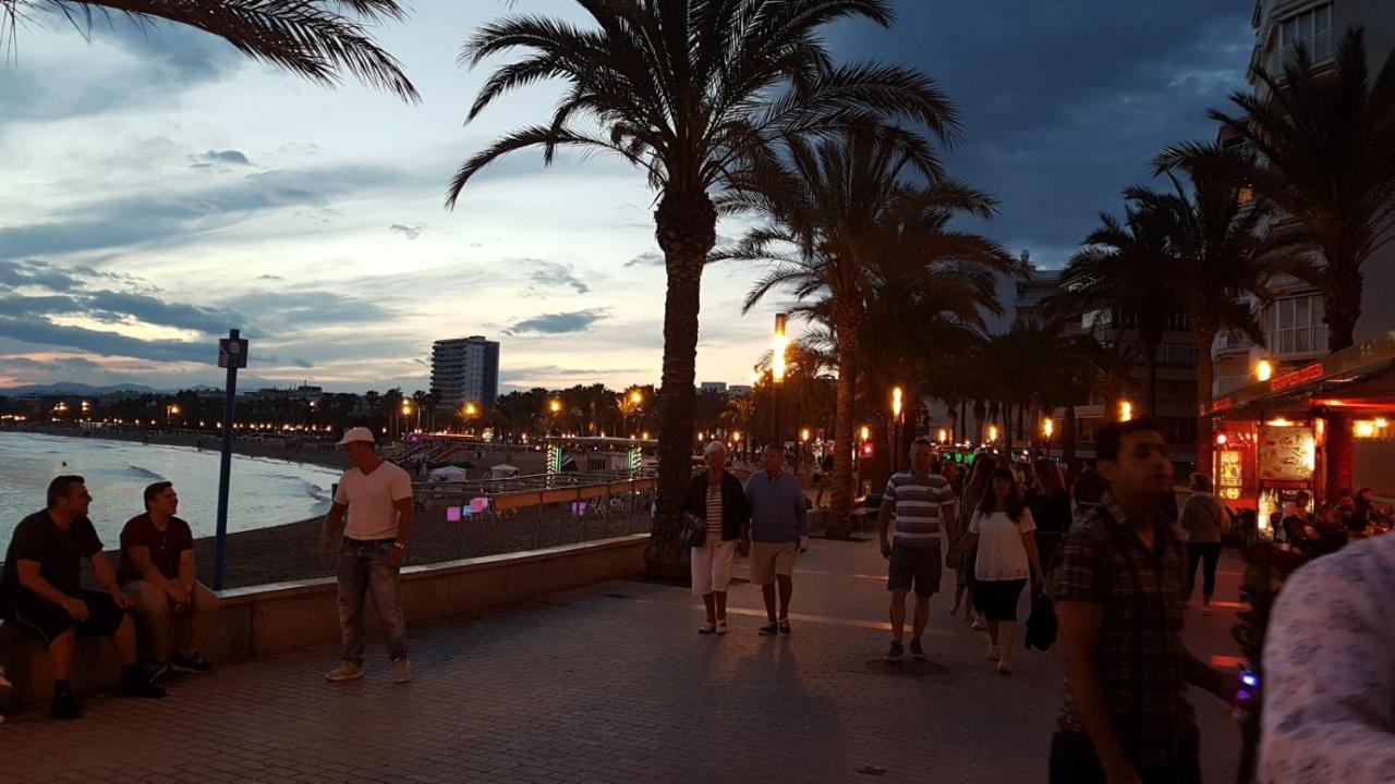 Apartment Center Salou Near Port Aventura מראה חיצוני תמונה